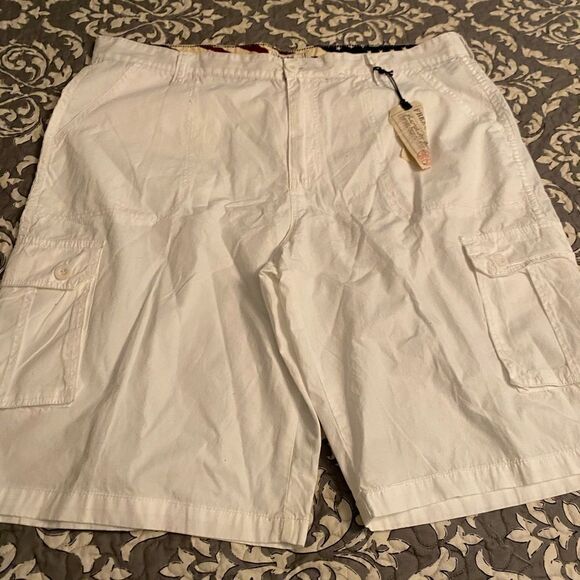 Free Planet Shorts  - Picture 2 of 4